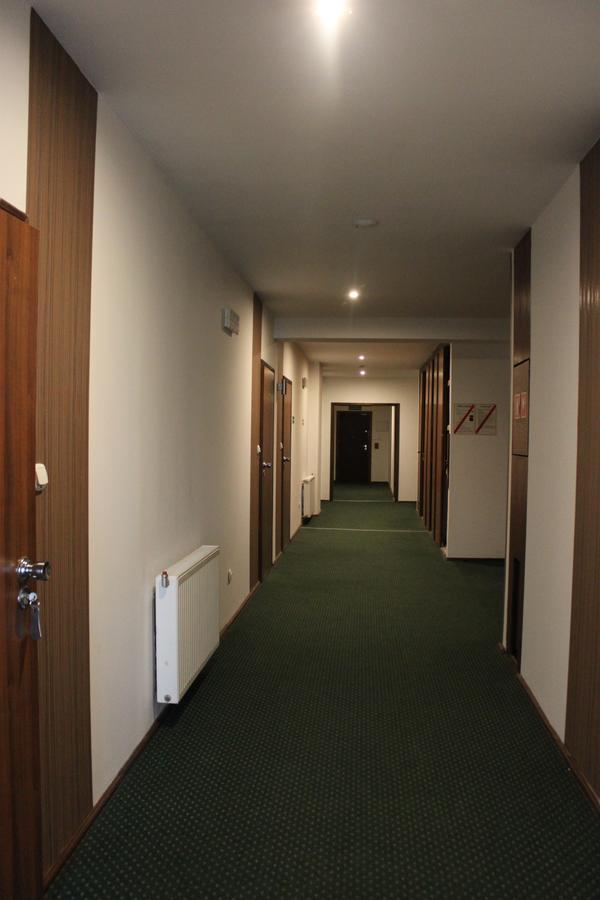 Hotel Pod Jeleniem ทูโคลา ภายนอก รูปภาพ